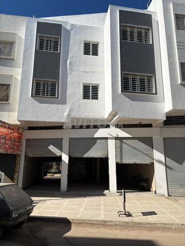 Magasins à vendre (ensemble ou séparément)