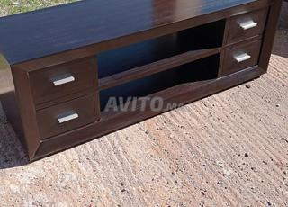 خزانة تلفزيون خشبية بأربعة أدراج