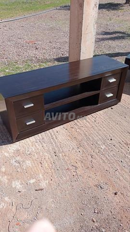 خزانة تلفزيون خشبية بأربعة أدراج