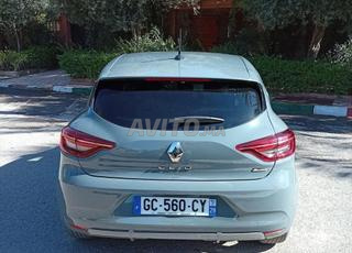 كليو 5 هايبرد أوتوماتيك 2022 مجمركة 12/2025