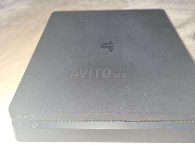 PS4 slim flashée à vendre