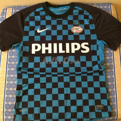 قميص بي إس في آيندهوفن