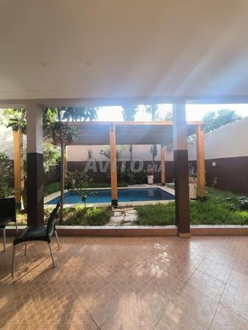 Villa avec piscine à vendre sur route Aït Ourir - 2