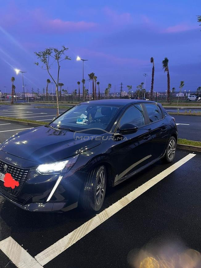 Peugeot 208 Diesel Manuelle 2023 à Kénitra