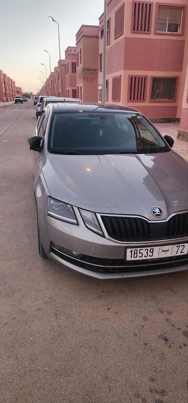 voiture en excellent état 