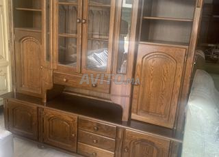 خزانة من خشب البلوط