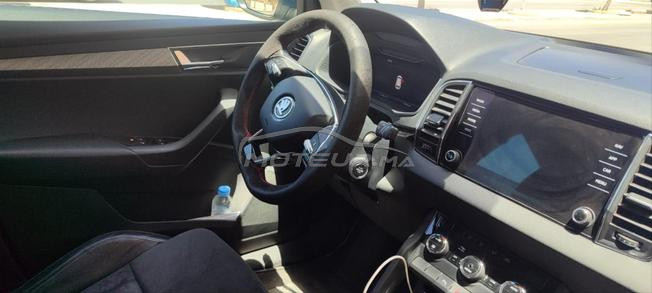 Skoda karoq   2* main 8 cheveux.