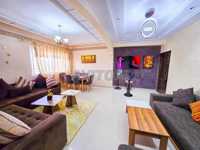 شقة مميزة في قلب طنجة بإطلالة على البحر ومحطة القطار