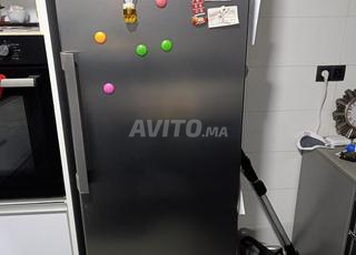 ثلاجة في حالة جيدة جدا كالجديدة