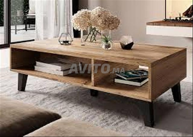طاولة منخفضة