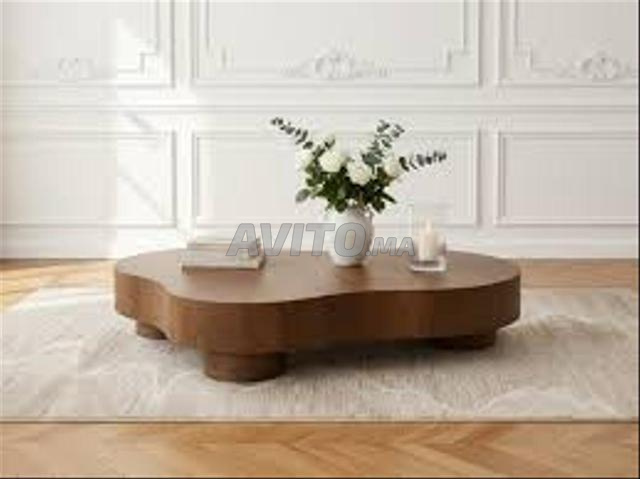 طاولة منخفضة