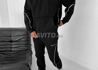 سورين رجالي متكون من بودي وسروال