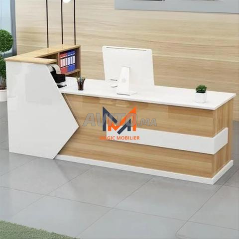 منضدة استقبال بأدراج