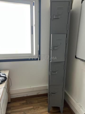 خزانة بأربعة أبواب