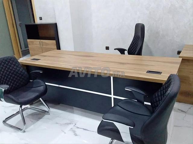 عرض خاص مكتب إدارة فاخر v