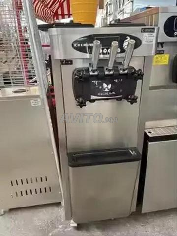 ماكينة صنع الثلج الإيطالية