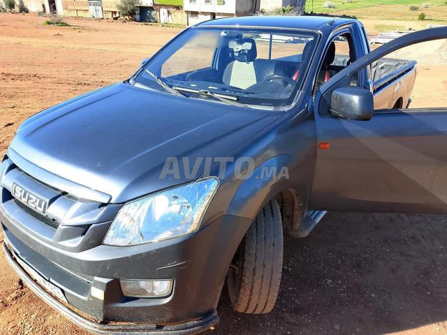 ايسوزو دي ماكس