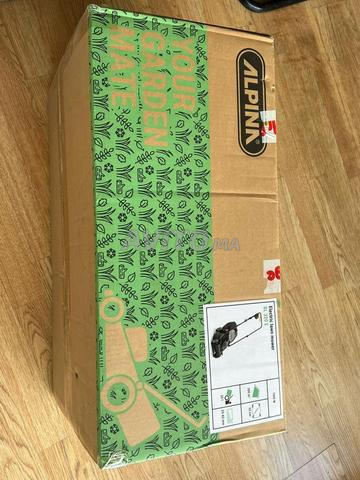 جزازة كهربائية ألبينا 1000 واط جديدة