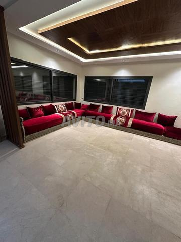 صالون جديد للبيع