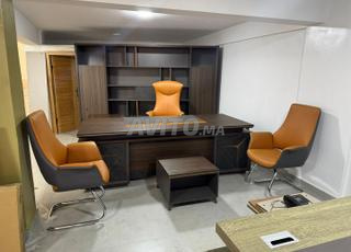 مكتب أنيق، عمل أرقى بمعايير عالمية