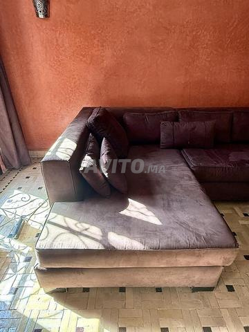 كنبة كبيرة عالية الجودة