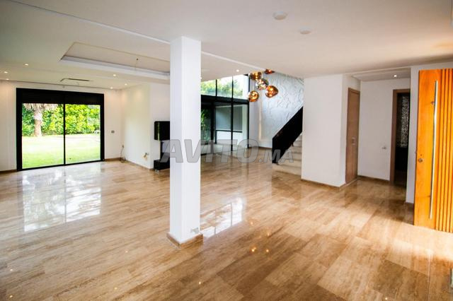 Villa de prestige avec piscine et grand jardin –