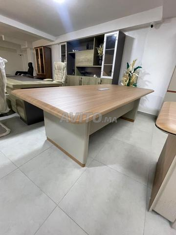 طاولة اجتماع عالية الجودة