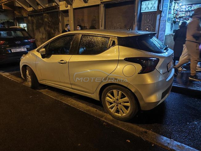 Voiture première main – Très bon état – 5 portes