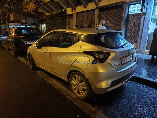 Voiture première main – Très bon état – 5 portes