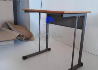 مكتب / كرسي كتابة / مقعد / لوحة / خزانة ملابس ...