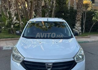 داسيا لوغان ديزل يدوية 2016 في مراكش