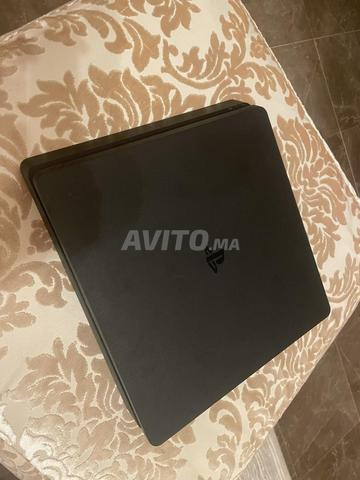 بلاي ستيشن 4 سليم، وحدة تحكم أصلية، 3 ألعاب (حزمة)