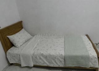 مرتبة مع حليب للبيع