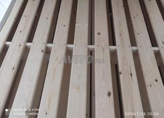 سرير مع مساحة تخزين و فراش