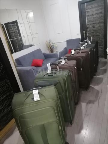 حقيبة سفر مستعملة مرة واحدة في حالة جيدة جدا