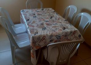 طاولة الأكل ، salle manger