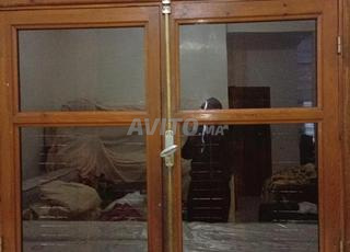 Fenêtres en bois (avec leurs ferrures)