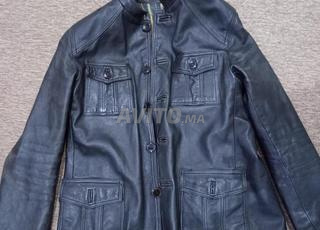 لباس جلد مستعمل بحالة جيدة