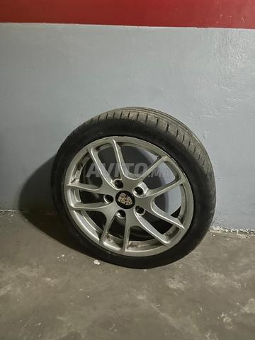 4 Jante Porsche 18p avec pneu encore neuve - 2