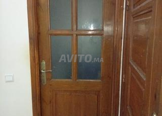 أبواب خشبية