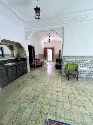 Villa à vendre 530 m² km 19 route Ourika.