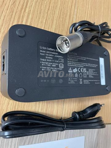 Chargeur de Batterie Lithium-ion 54.6V