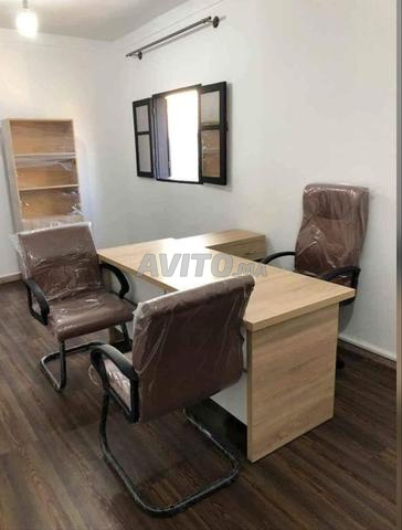 Bureaux pratiques et élégants - L'industrie locale à votre service