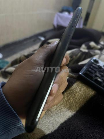 ايفون 11 برو ماكس 64 جيجابايت بطارية 76