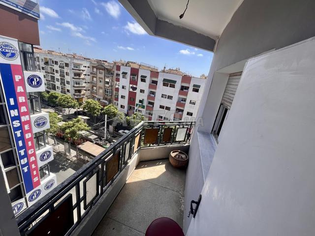 Appartement exceptionnel à usage multiple à vendre en face du tramway