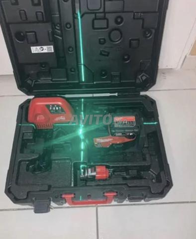 Laser Milwaukee M12™ LASER VERT 3 LIGNES 360° - 2
