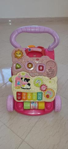 Lit, Trotteur, siège auto et porteur pour bébé