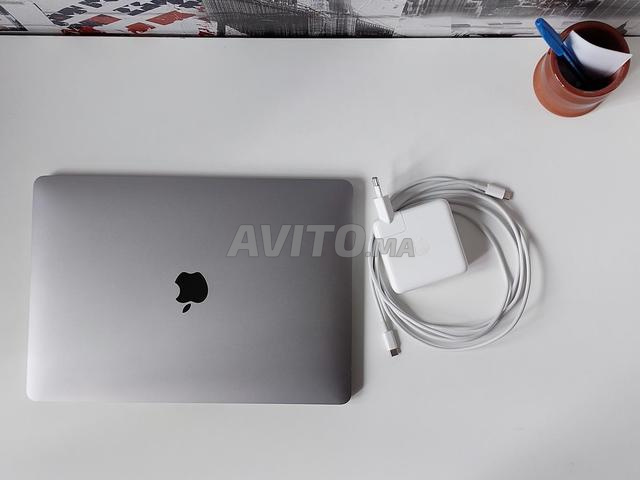 ماك بوك برو M1، 1 تيرا بايت تخزين، 16 جيجابايت رام، 118 دورة