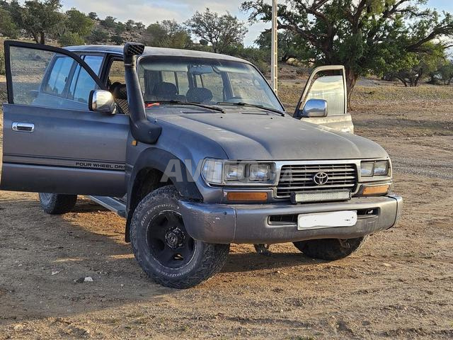 تويوتا لاند كروزر ديزل يدوي 1999