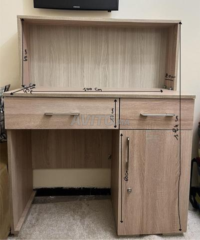 Bureau en bois avec rangement et tiroirs